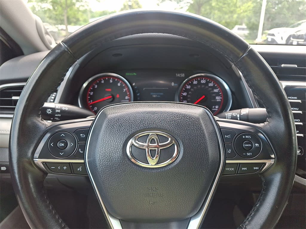 Thumbnail: 2019 Toyota Camry - 18