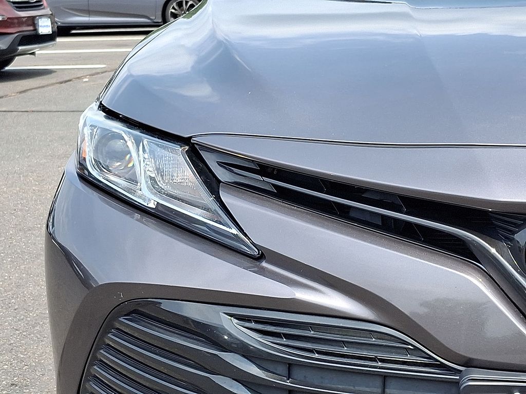Thumbnail: 2020 Toyota Camry - 33