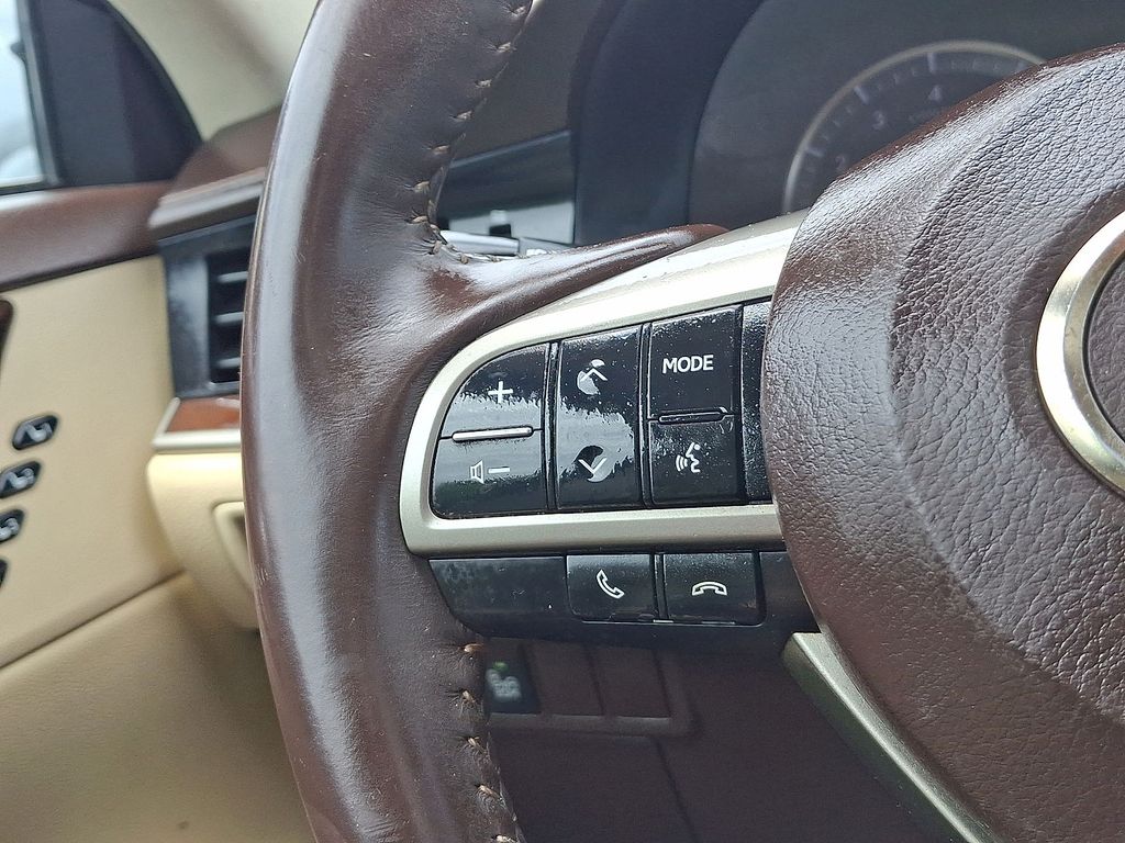 Thumbnail: 2017 Lexus ES - 20