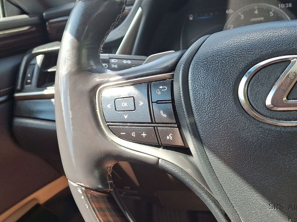 Thumbnail: 2019 Lexus ES - 21
