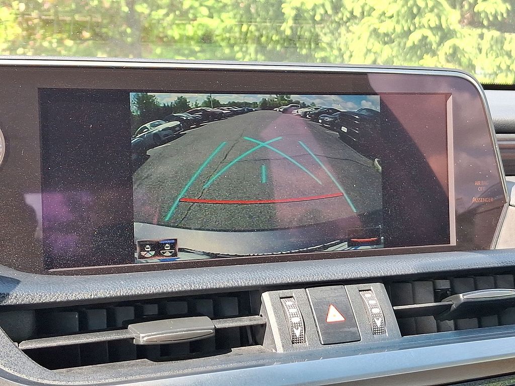 Thumbnail: 2019 Lexus ES - 20