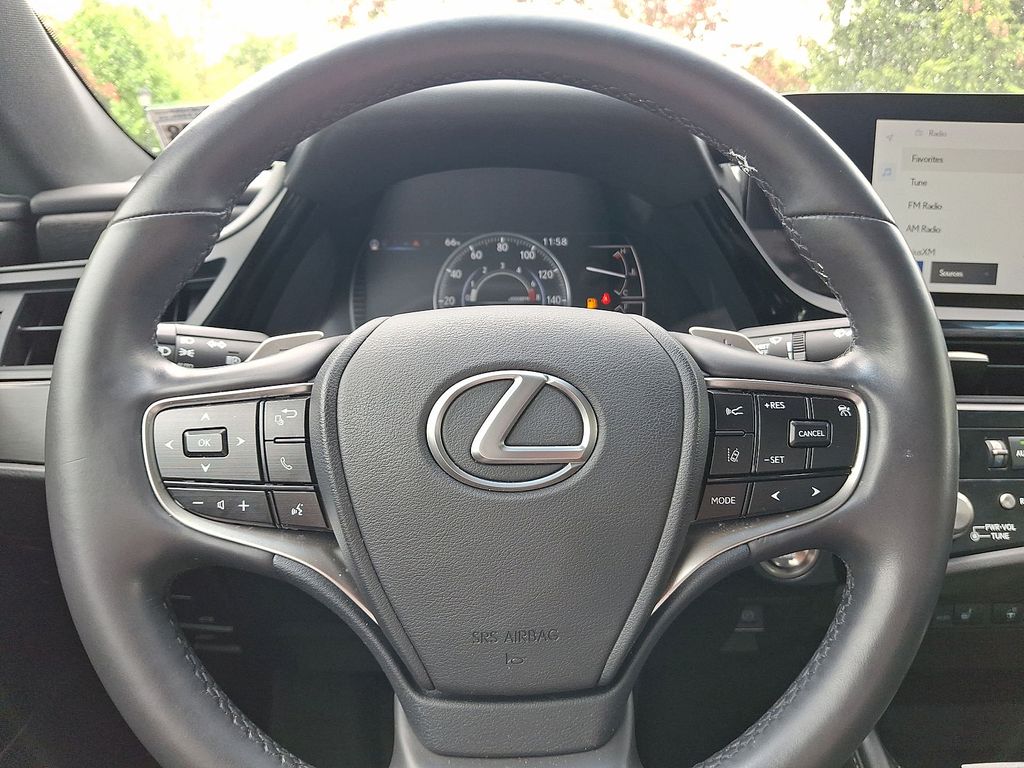 Thumbnail: 2023 Lexus ES - 2
