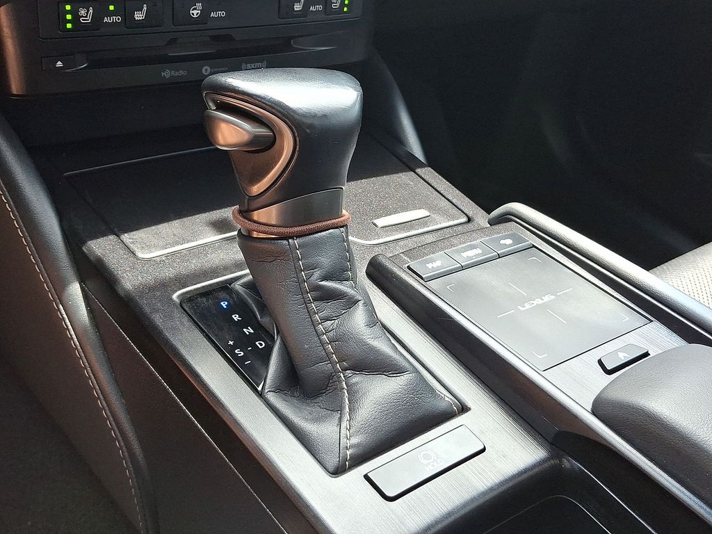 Thumbnail: 2020 Lexus ES - 11
