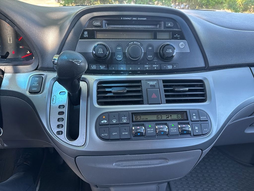 Thumbnail: 2010 Honda Odyssey - 7