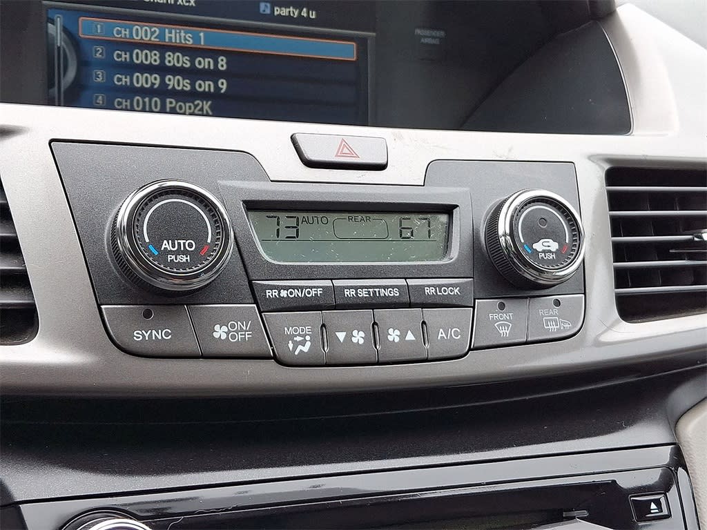 2016 Honda Odyssey SE 23