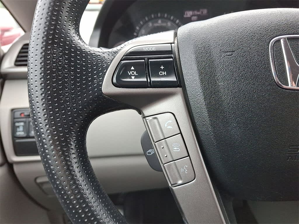 2016 Honda Odyssey SE 21