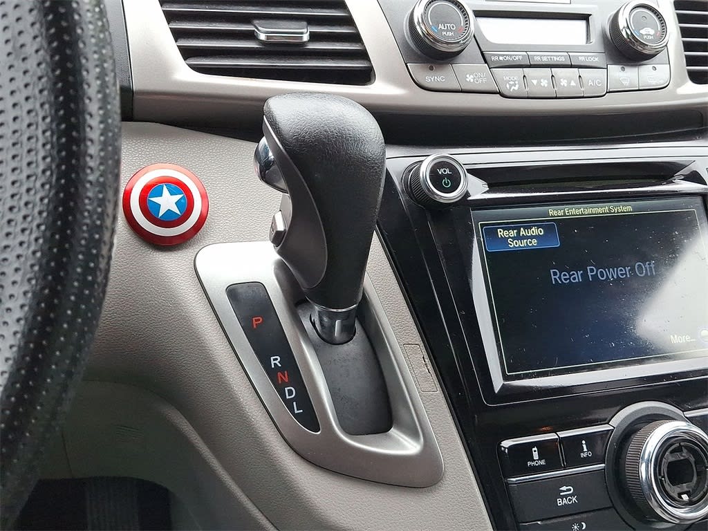 2016 Honda Odyssey SE 12