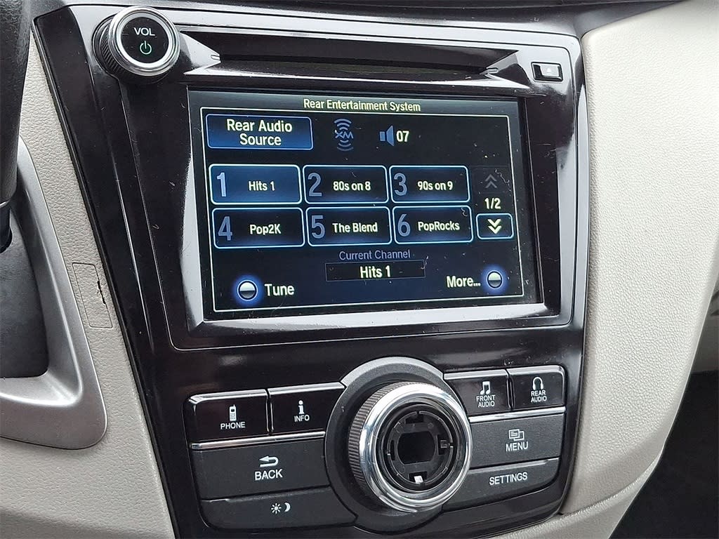 2016 Honda Odyssey SE 11