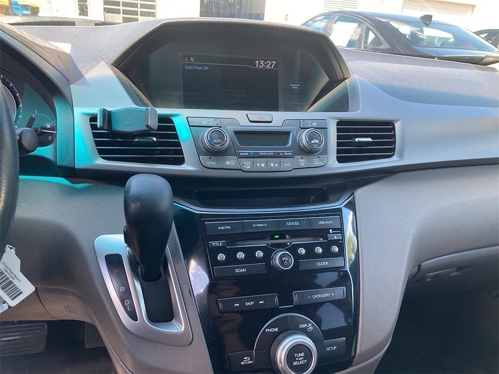 Thumbnail: 2011 Honda Odyssey - 7