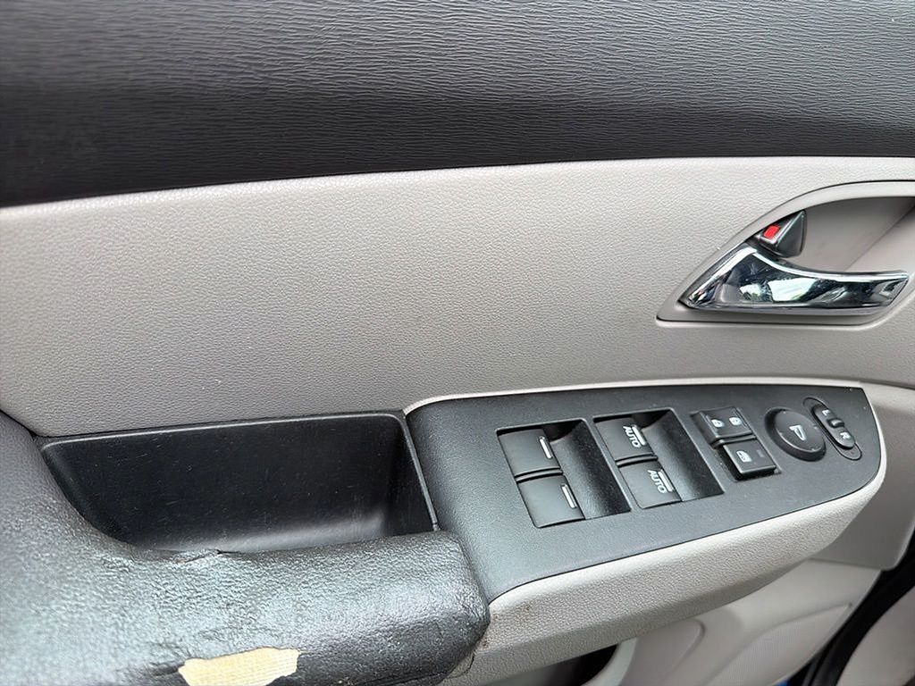 Thumbnail: 2015 Honda Odyssey - 14