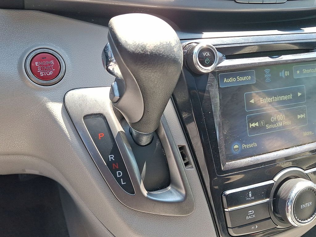 Thumbnail: 2015 Honda Odyssey - 13