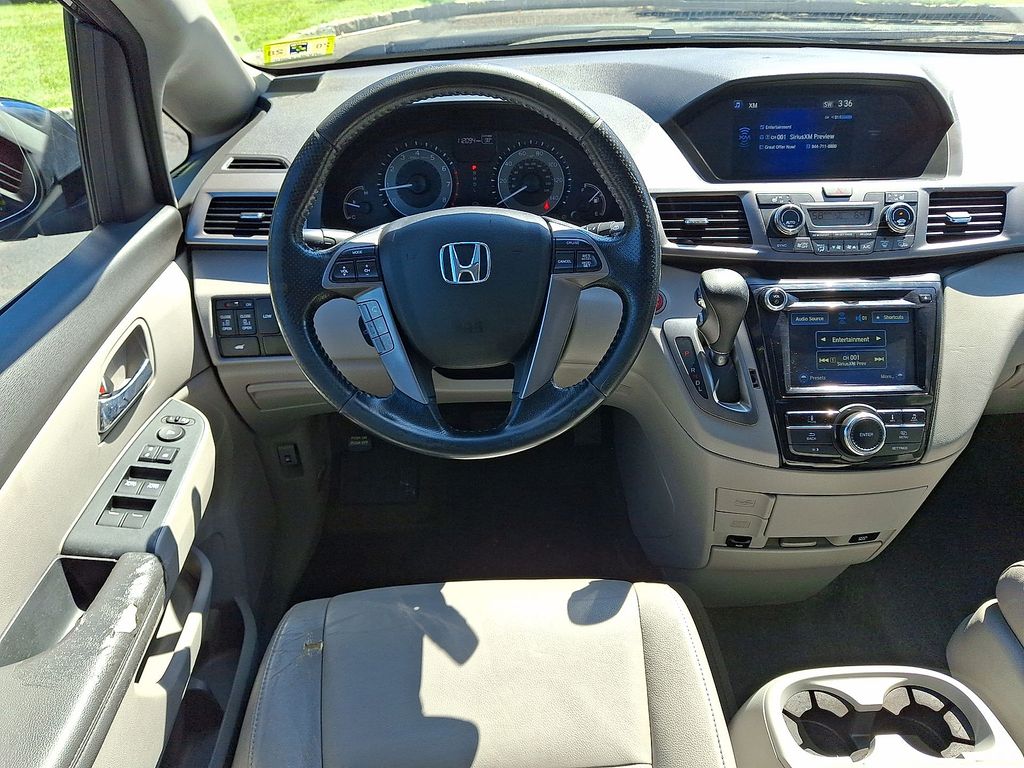 Thumbnail: 2015 Honda Odyssey - 9