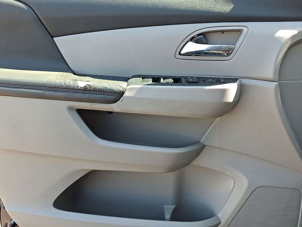 Thumbnail: 2015 Honda Odyssey - 19