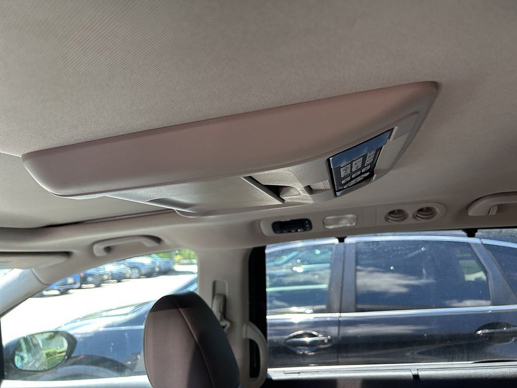Thumbnail: 2016 Honda Odyssey - 17