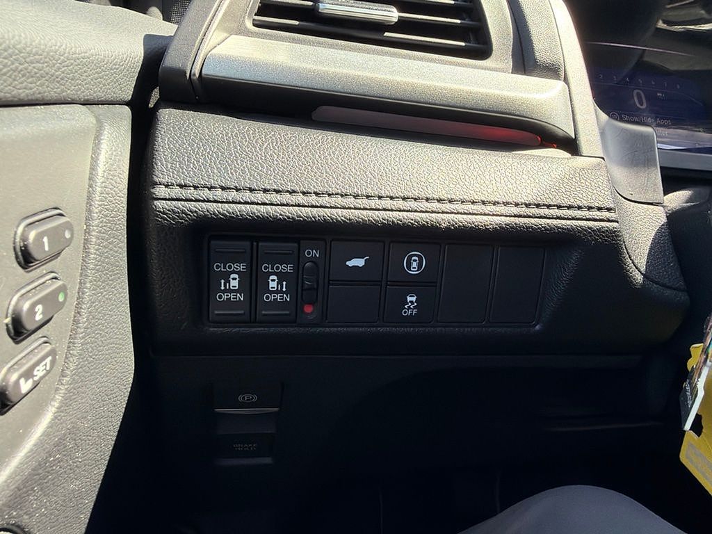 Thumbnail: 2024 Honda Odyssey - 14