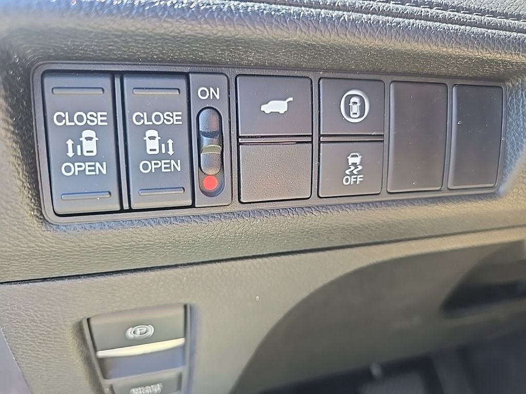 Thumbnail: 2022 Honda Odyssey - 19