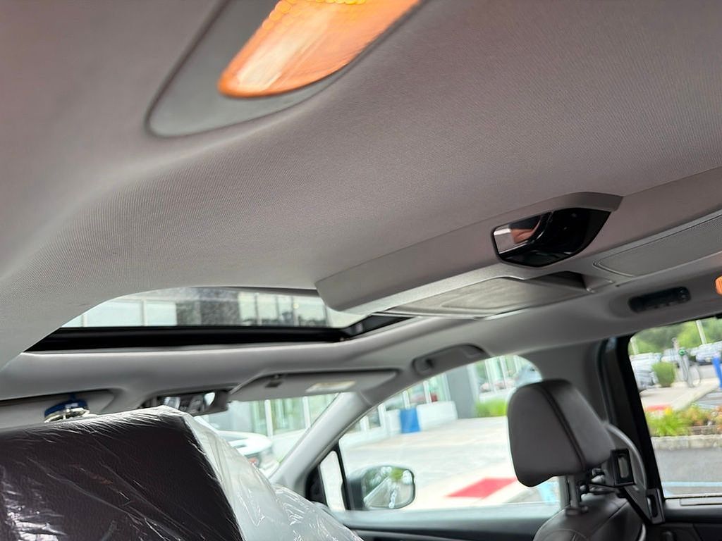 Thumbnail: 2018 Honda Odyssey - 21
