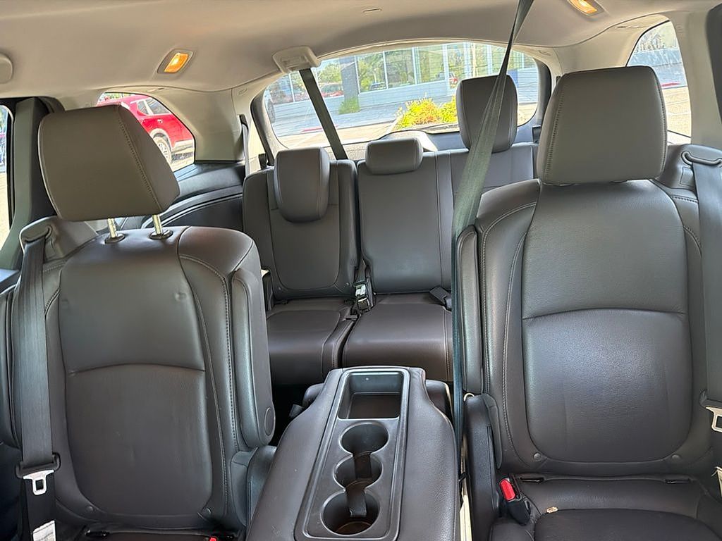 Thumbnail: 2019 Honda Odyssey - 8