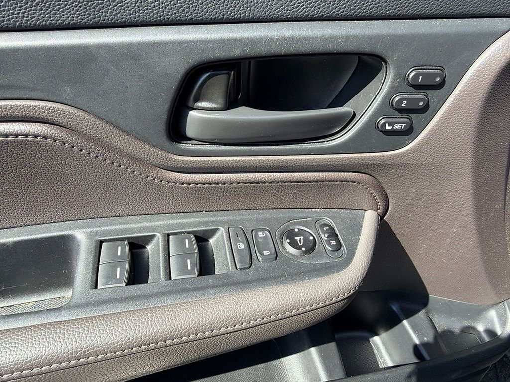 Thumbnail: 2019 Honda Odyssey - 13