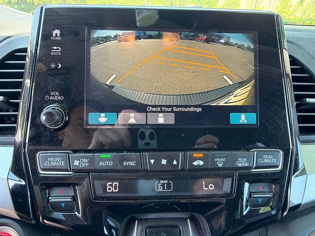 Thumbnail: 2019 Honda Odyssey - 16