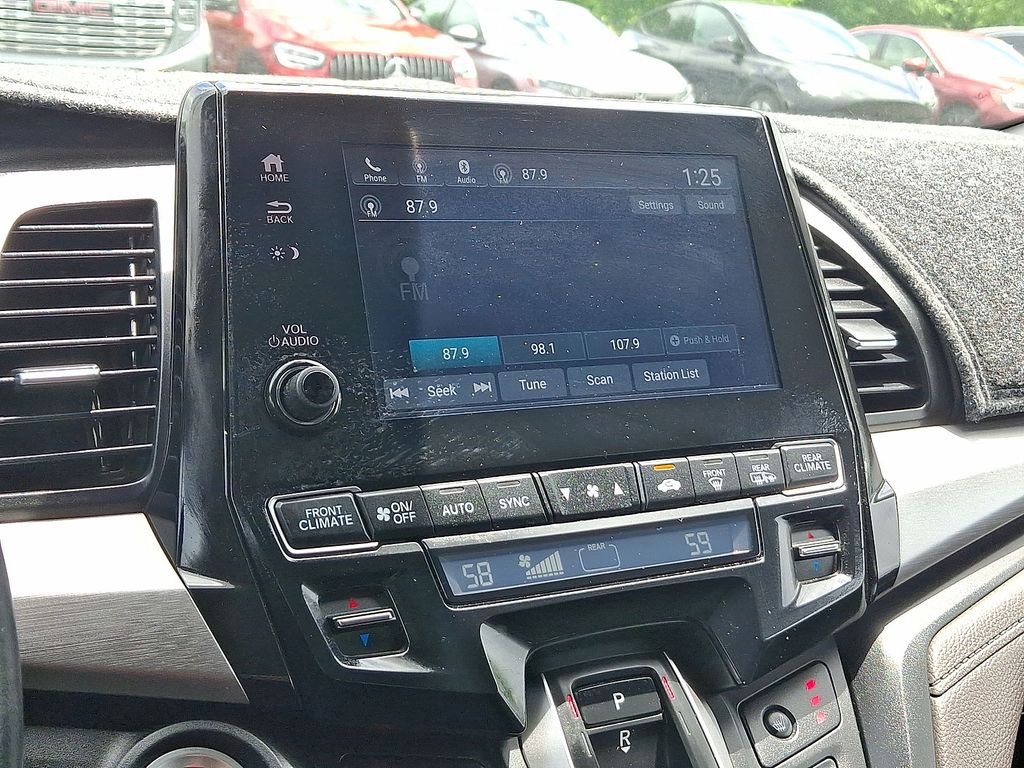 Thumbnail: 2021 Honda Odyssey - 10