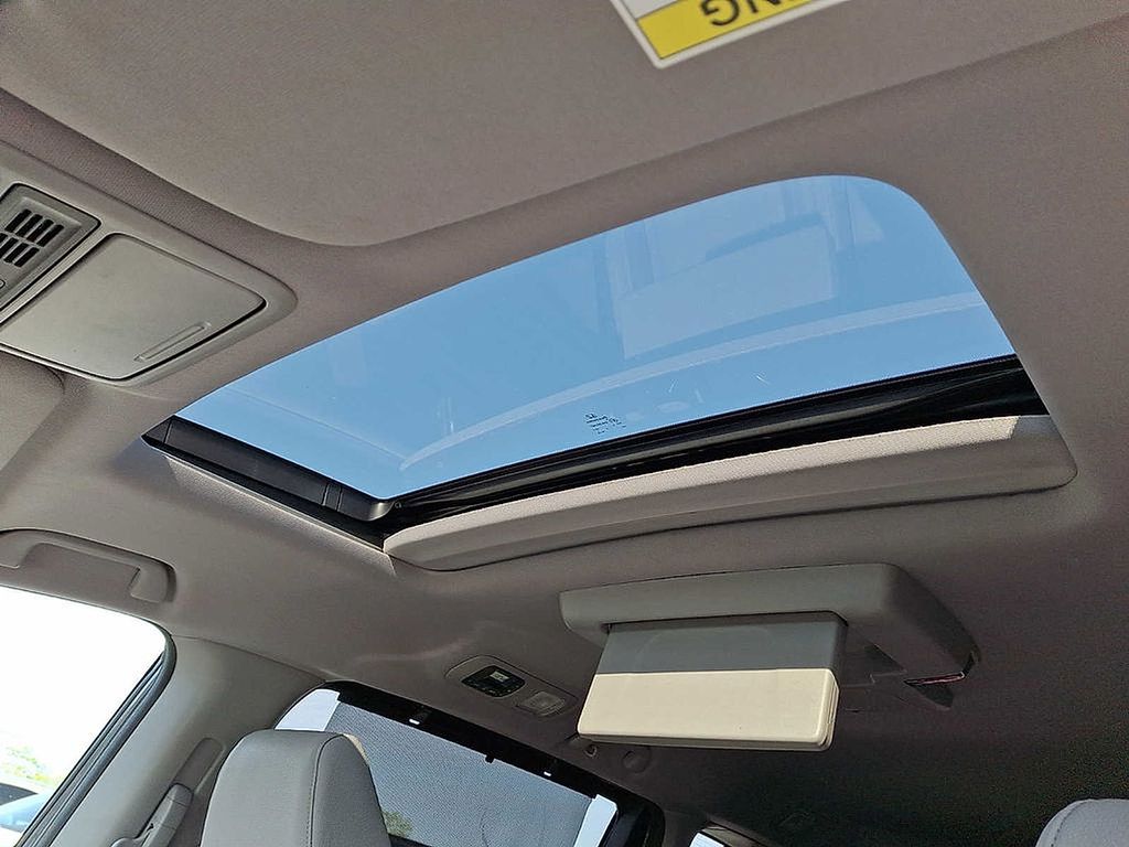 Thumbnail: 2019 Honda Odyssey - 21