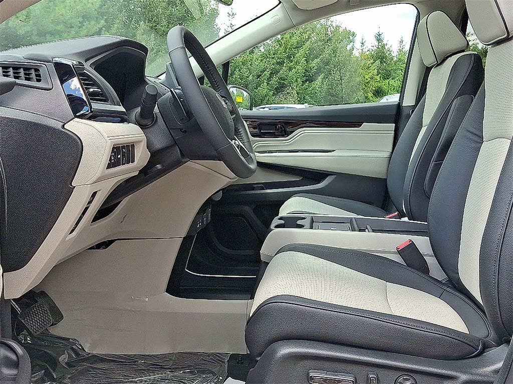 Thumbnail: 2026 Honda Odyssey - 9