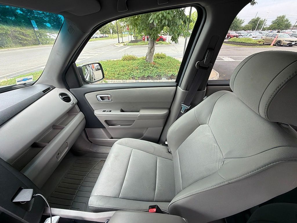 Thumbnail: 2012 Honda Pilot - 8