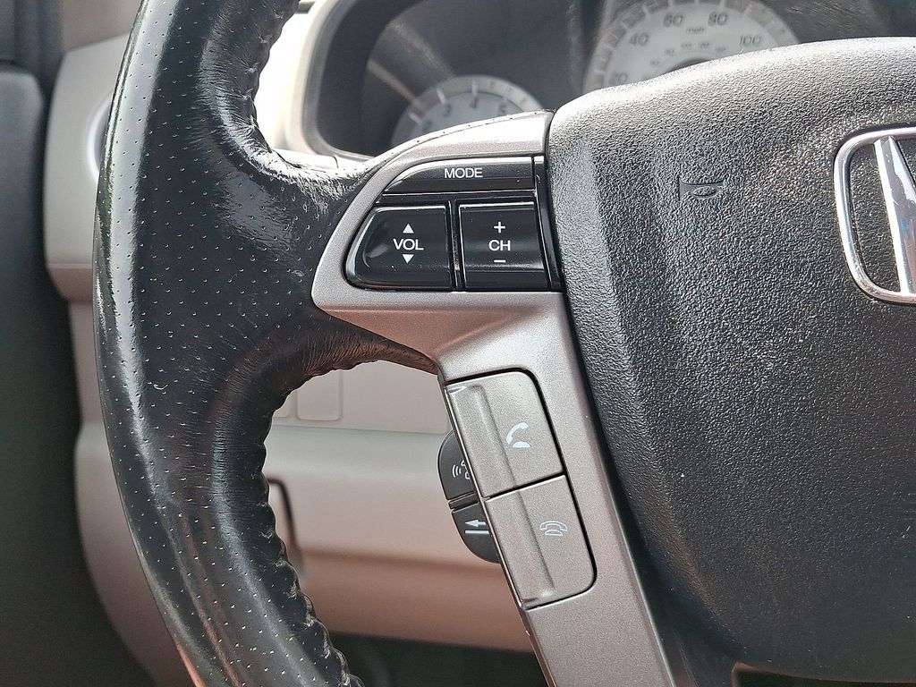Thumbnail: 2013 Honda Pilot - 20