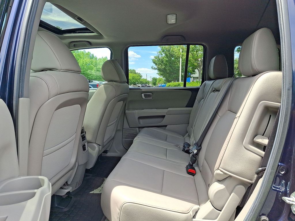 Thumbnail: 2013 Honda Pilot - 10