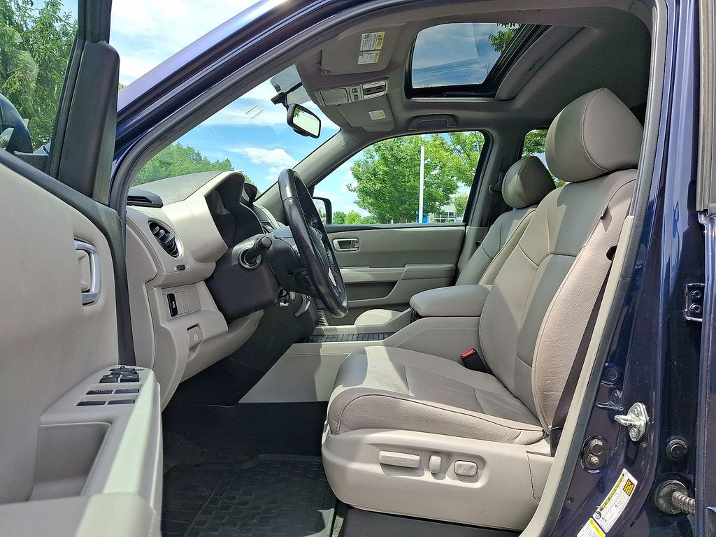 Thumbnail: 2013 Honda Pilot - 9