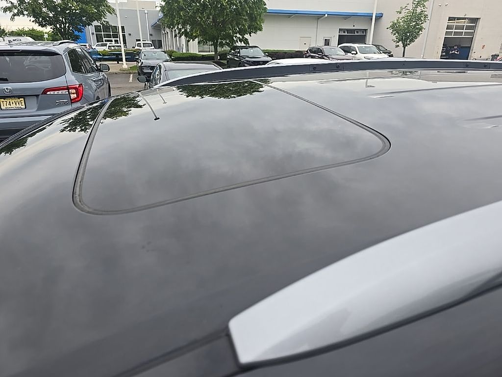 Thumbnail: 2022 Honda Pilot - 16