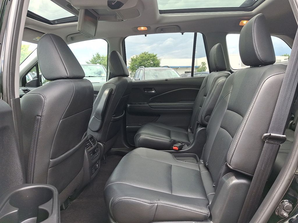 Thumbnail: 2019 Honda Pilot - 10