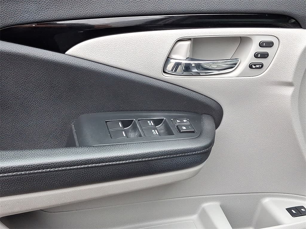 Thumbnail: 2020 Honda Pilot - 18