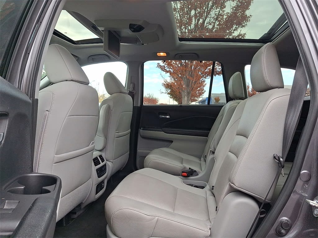 Thumbnail: 2020 Honda Pilot - 10