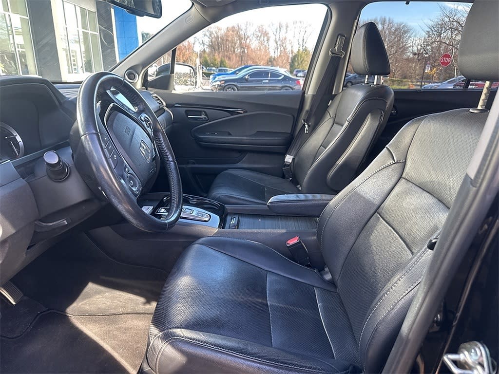 Thumbnail: 2017 Honda Pilot - 5