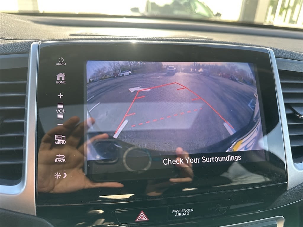 Thumbnail: 2017 Honda Pilot - 7