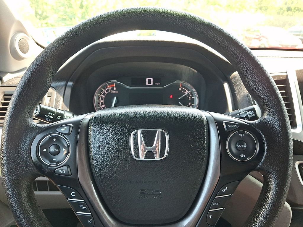 Thumbnail: 2017 Honda Pilot - 19