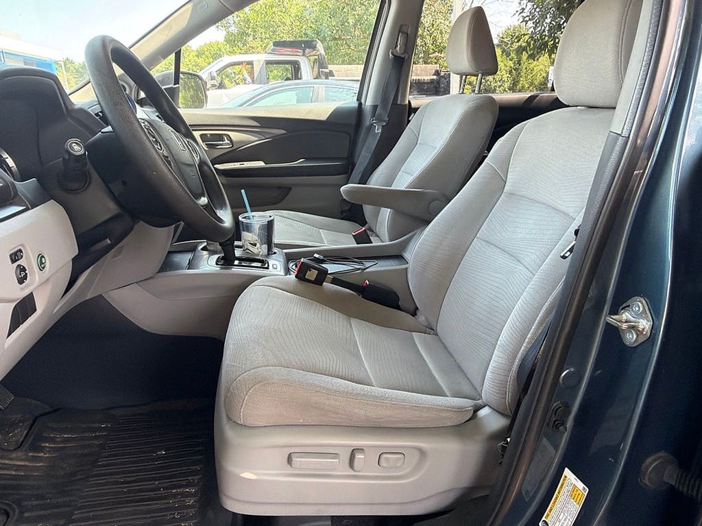 Thumbnail: 2018 Honda Pilot - 7