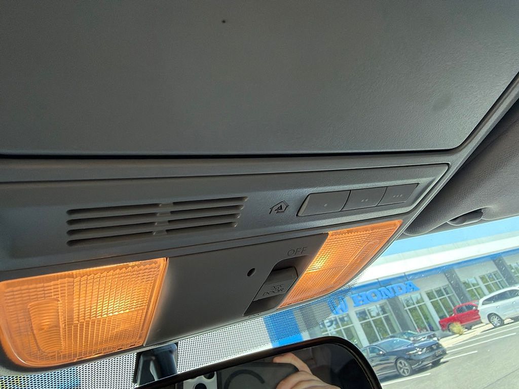 Thumbnail: 2018 Honda Pilot - 20