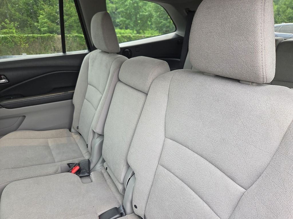 Thumbnail: 2019 Honda Pilot - 9