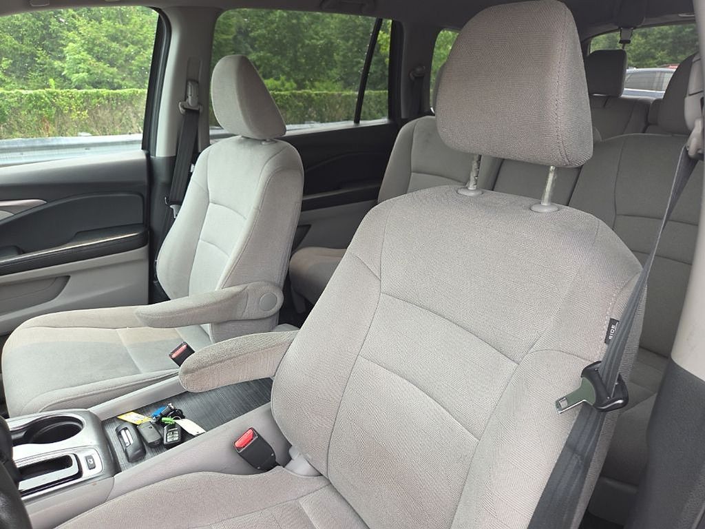Thumbnail: 2019 Honda Pilot - 8
