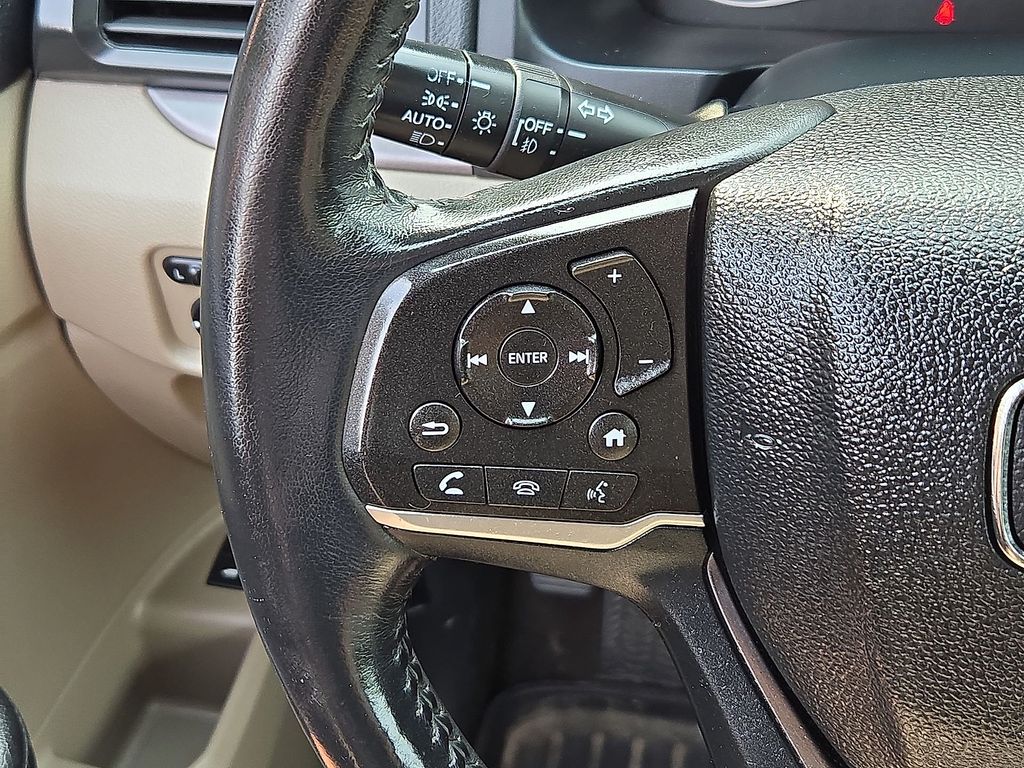 Thumbnail: 2019 Honda Pilot - 25