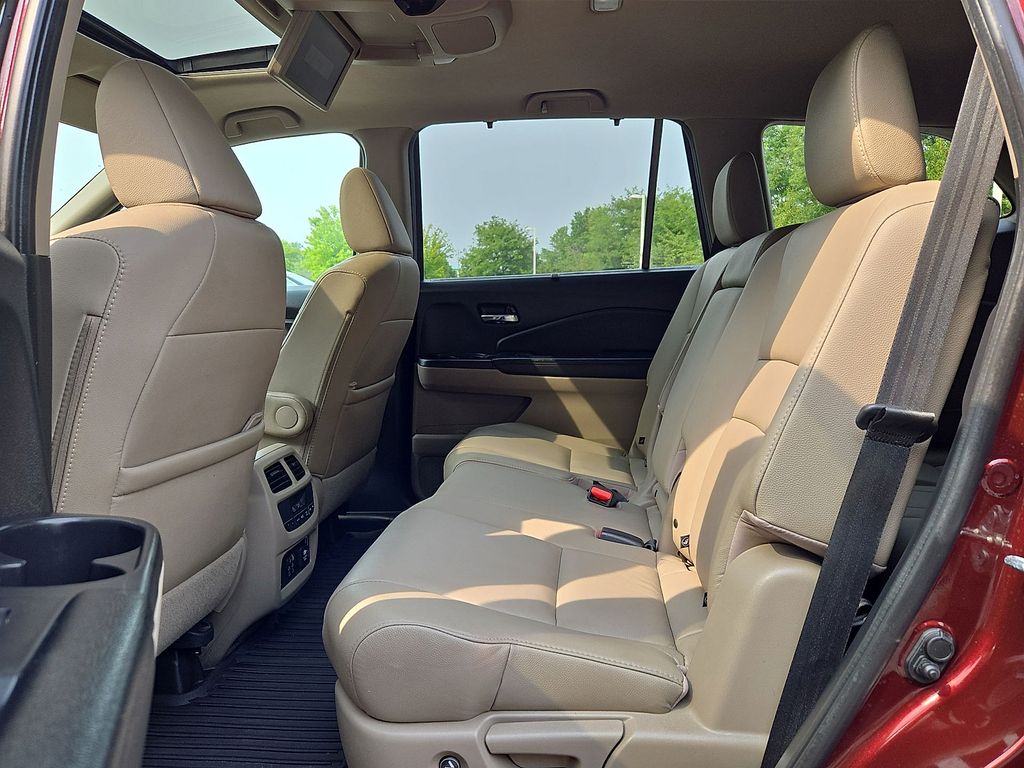 Thumbnail: 2019 Honda Pilot - 28