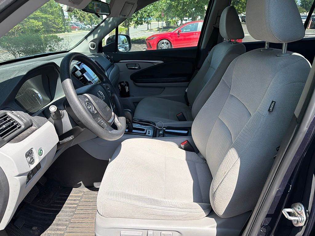 Thumbnail: 2016 Honda Pilot - 8