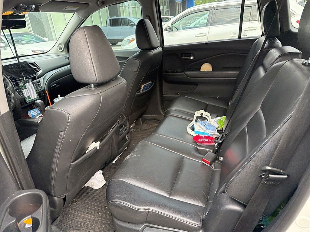 Thumbnail: 2019 Honda Pilot - 18