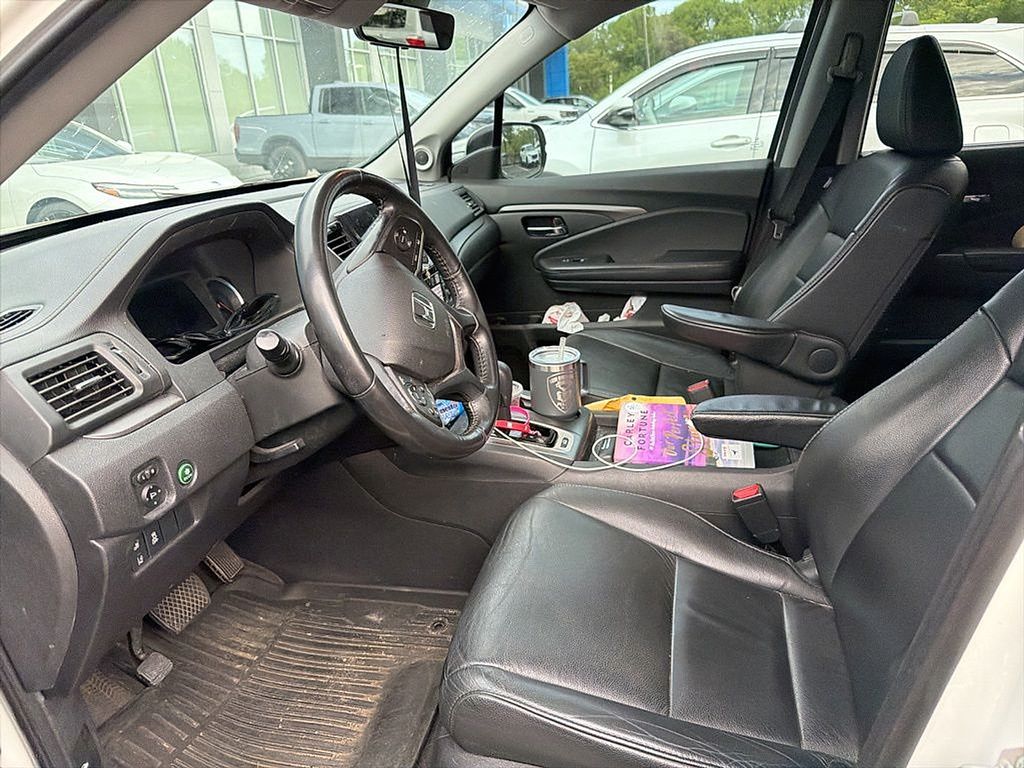 Thumbnail: 2019 Honda Pilot - 6