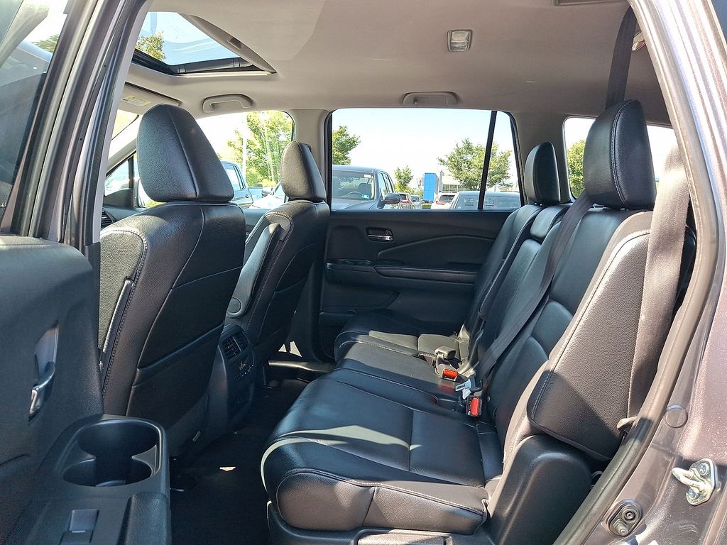 Thumbnail: 2016 Honda Pilot - 10