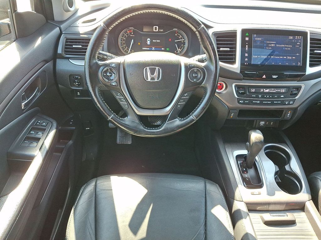 Thumbnail: 2016 Honda Pilot - 8