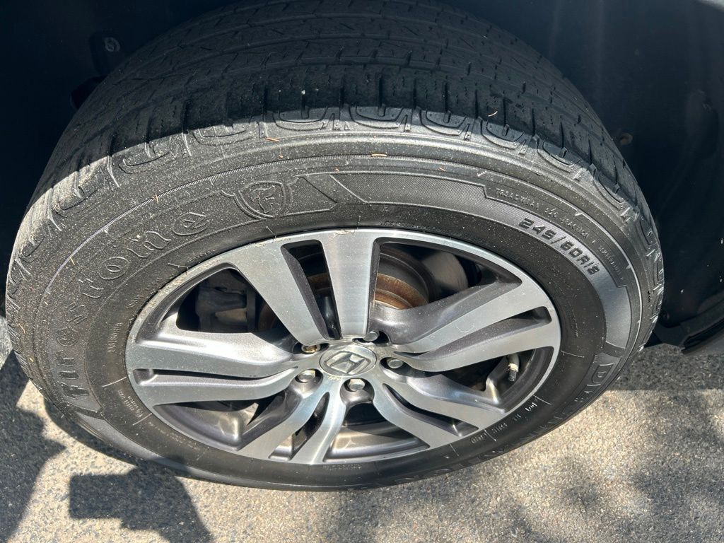 Thumbnail: 2018 Honda Pilot - 16